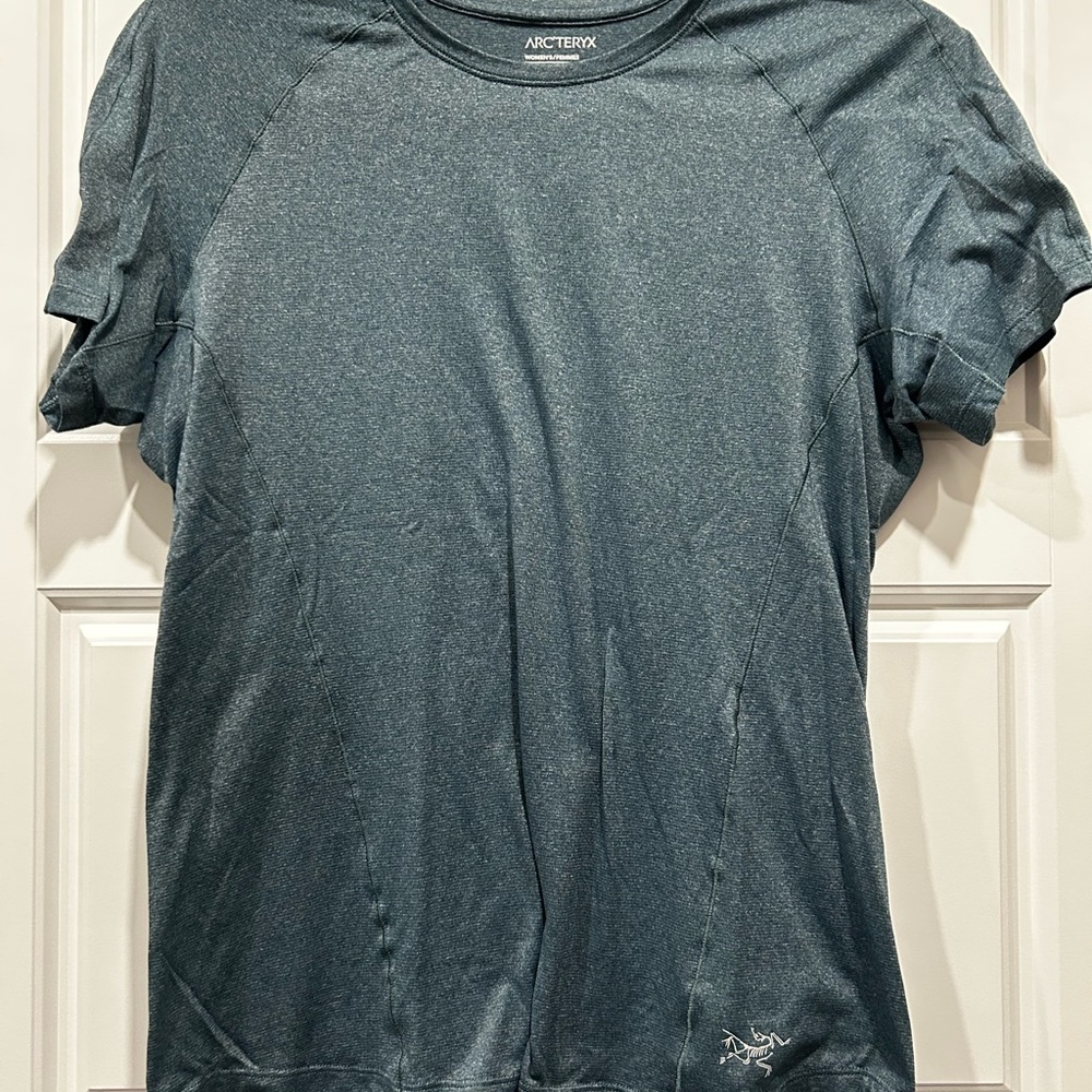 Arc-teryx size small tech shirt